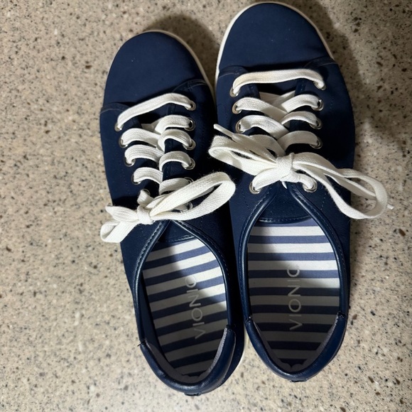 Vionic Sunny Brinley Water Resistant Suede Navy Sneakers Size 8.5 Wide - Picture 7 of 9